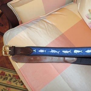 Boy's Vineyard Vines marine themed belt